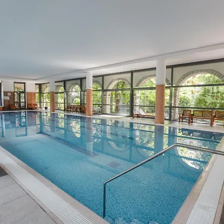 Golden Bridge And Wellness 巴拉顿菲赖德