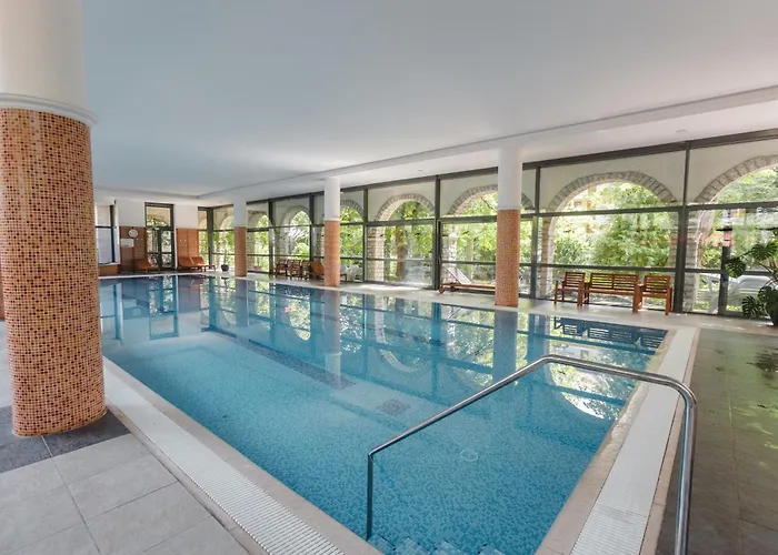 Golden Bridge And Wellness 巴拉顿菲赖德